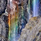 Regenbogen im Wasserfall, Romsdal, Norwegen