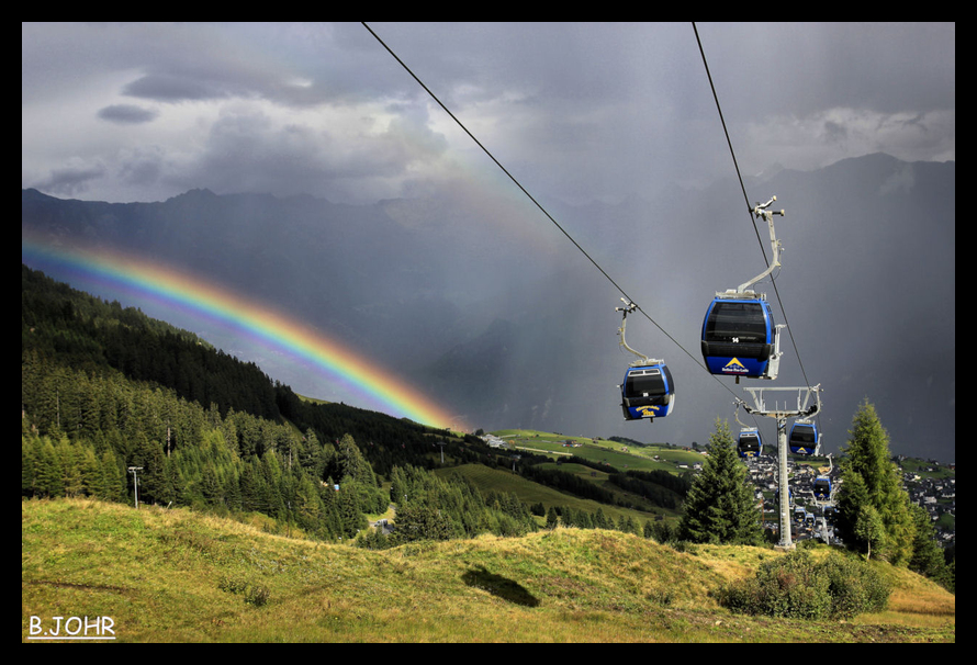 Regenbogen in den Alpen