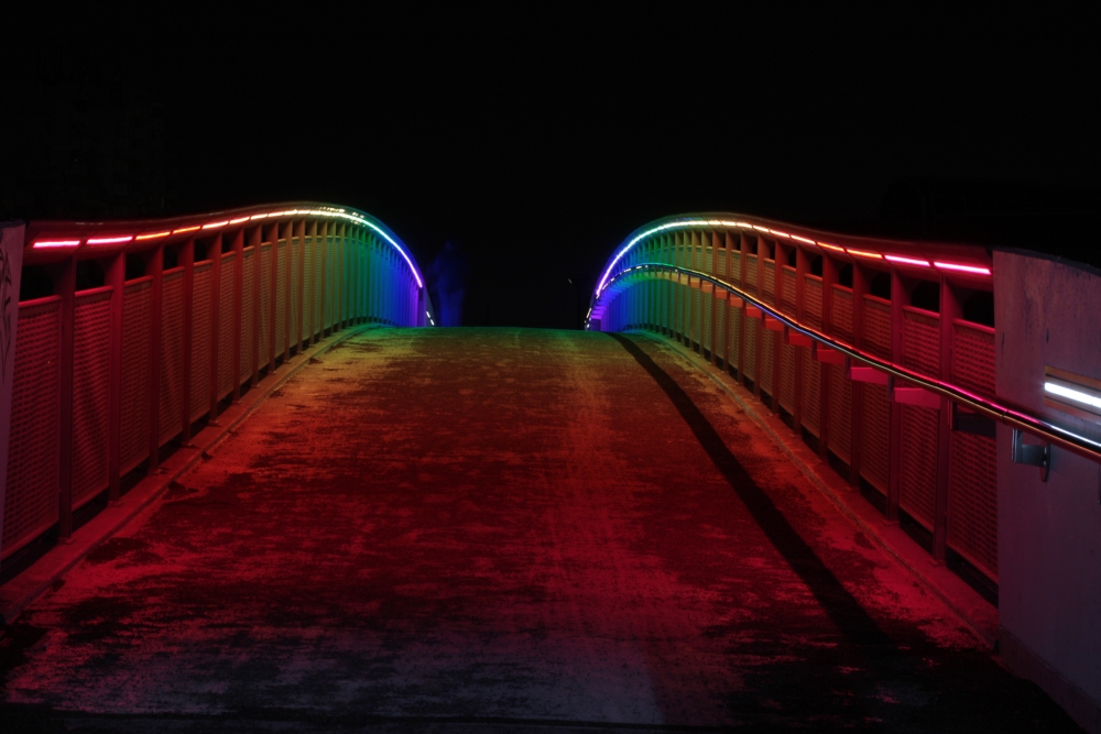 Regenbogen in der Nacht