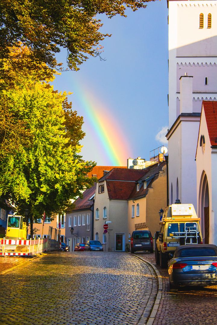 Regenbogen in der Stadt