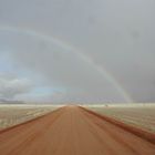 Regenbogen in der Wüste