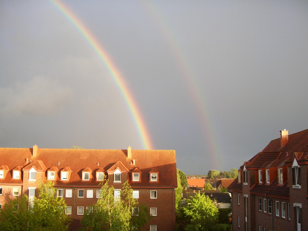 Regenbogen mal zwei - Balkonaussicht