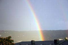 Regenbogen mit Fernsehturm Stuttgart