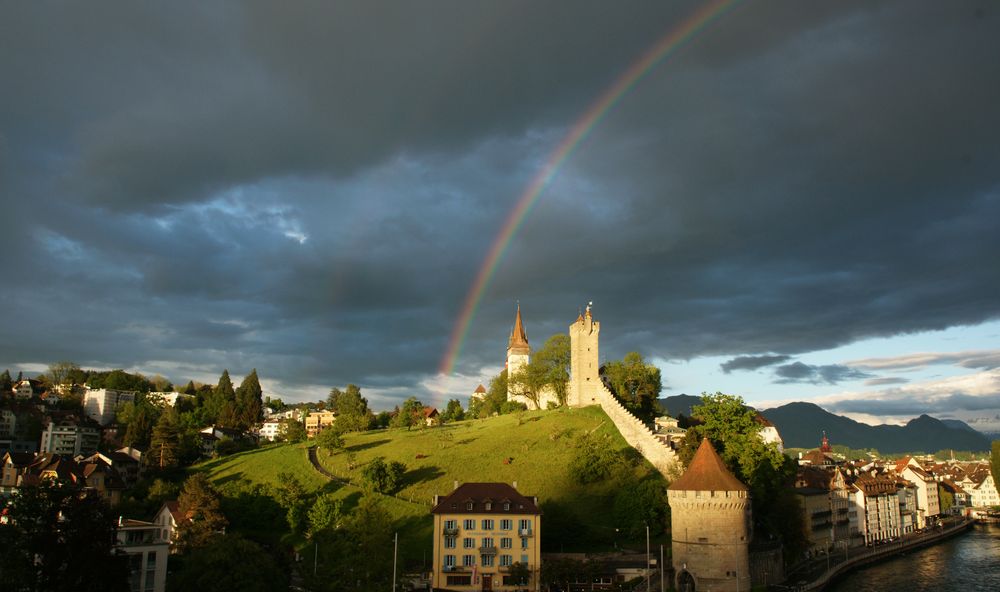Regenbogen nach dem Regen, gesehen von meinem Balkon in Luzern aus