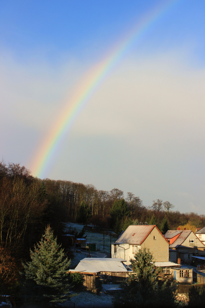 Regenbogen nach der letzten frostigen Nacht