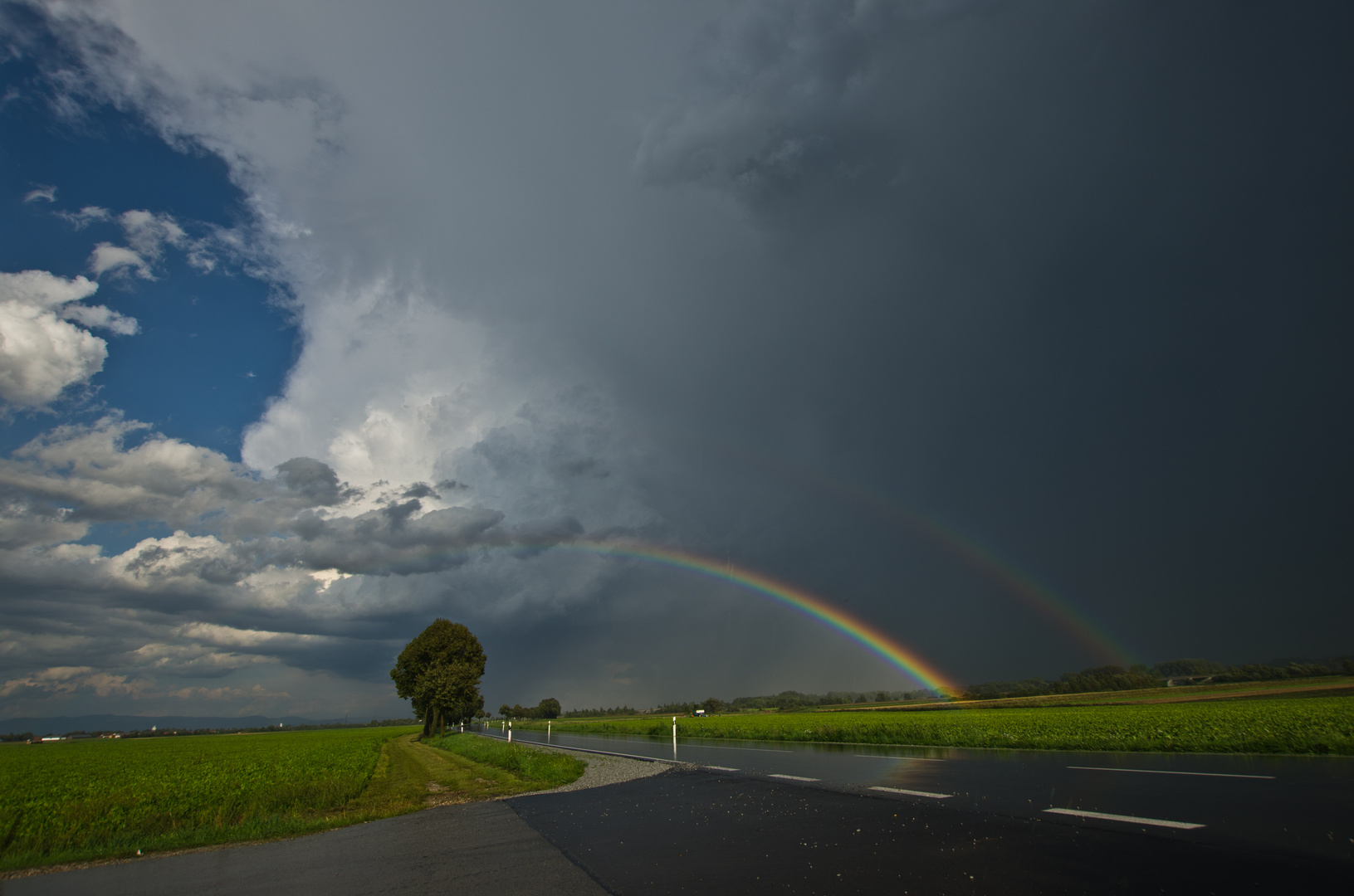 Regenbogen nach Gewitter