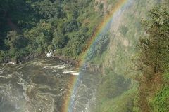 Regenbogen nahe den Victoria Falls