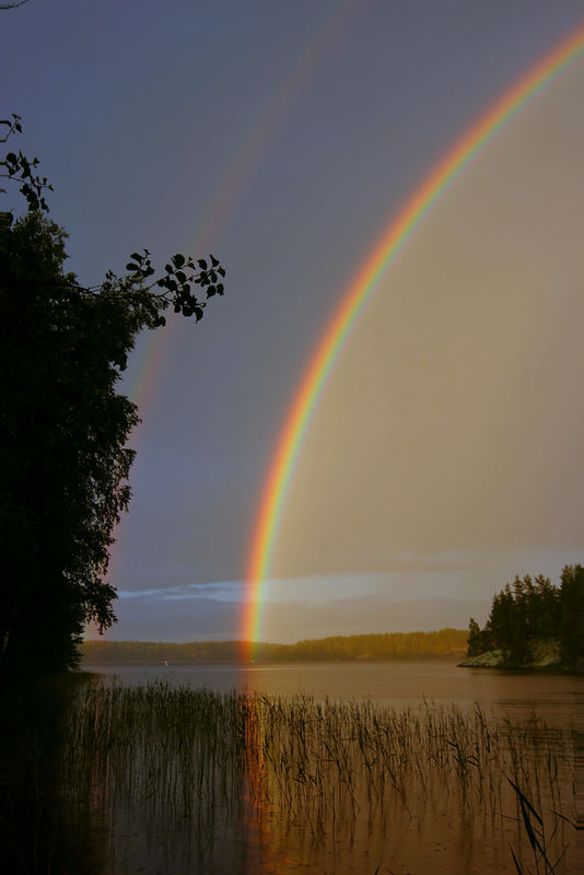 Regenbogen Saimaa-See li.