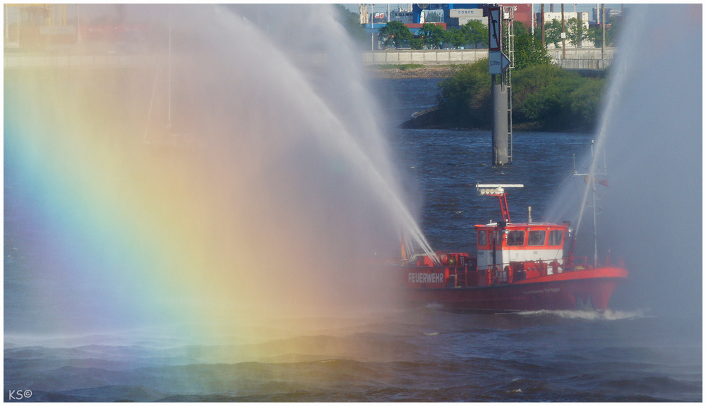 Regenbogen-Schiff