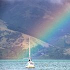 Regenbogen trifft auf Schiff