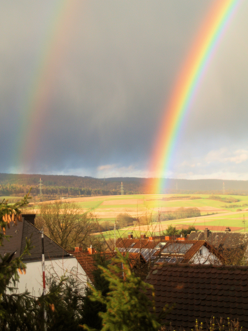 Regenbogen über Berghausen