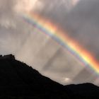 Regenbogen über Burg Hohenneuffen