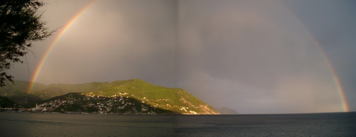 Regenbogen über Cinque Terre