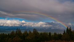 Regenbogen über dem Erzgebirge