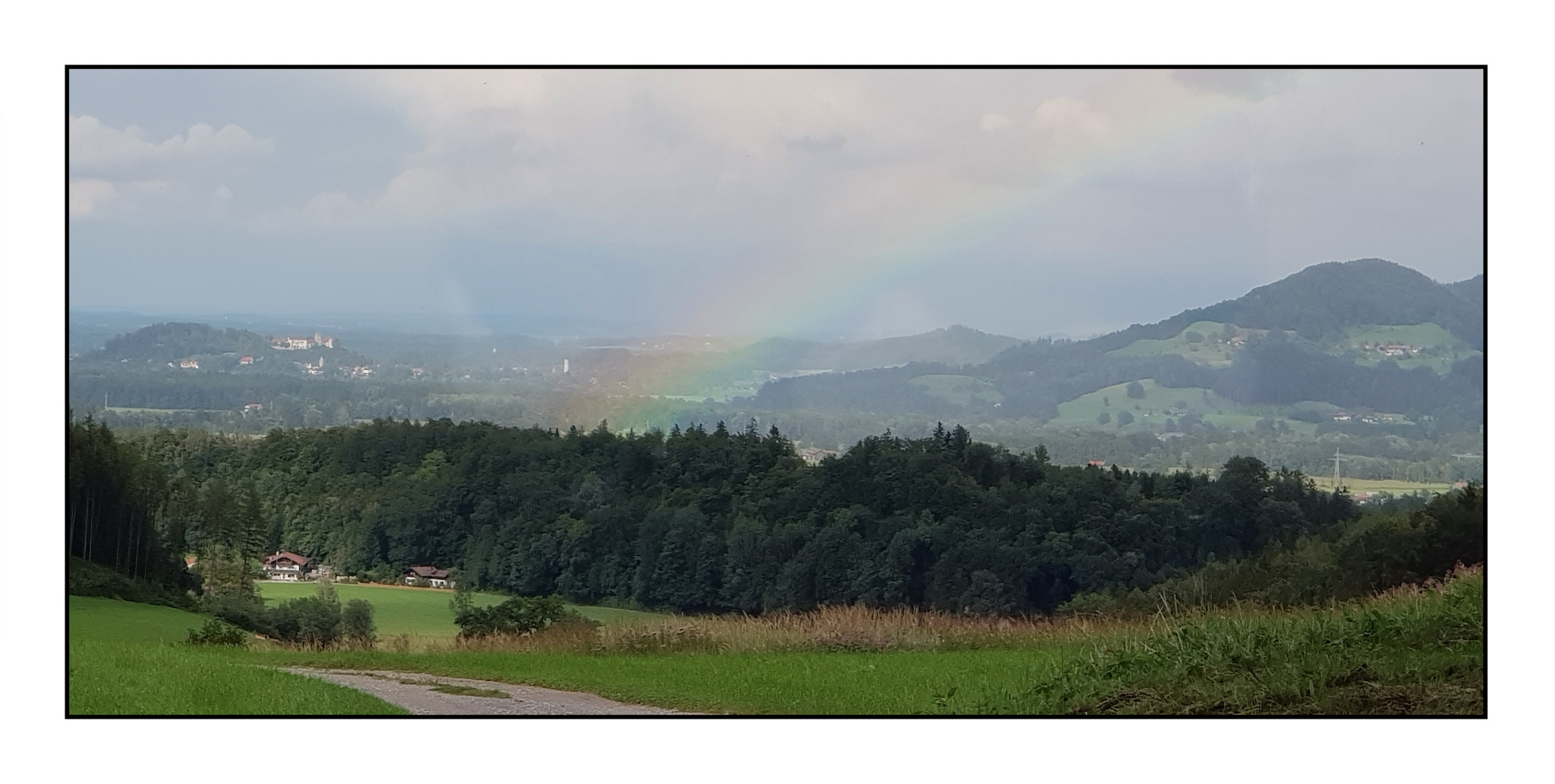 Regenbogen über dem Inntal