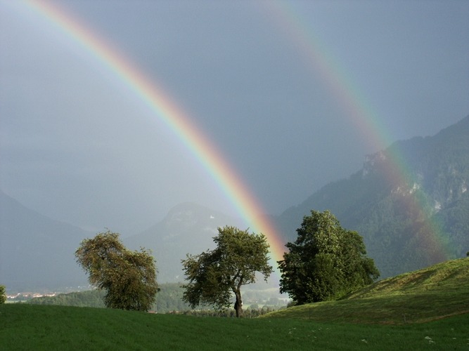 Regenbogen über dem Inntal