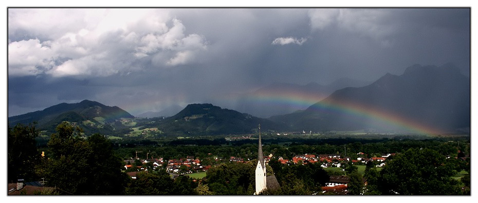Regenbogen über dem Inntal-Panorama
