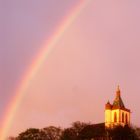 Regenbogen über dem Kloster