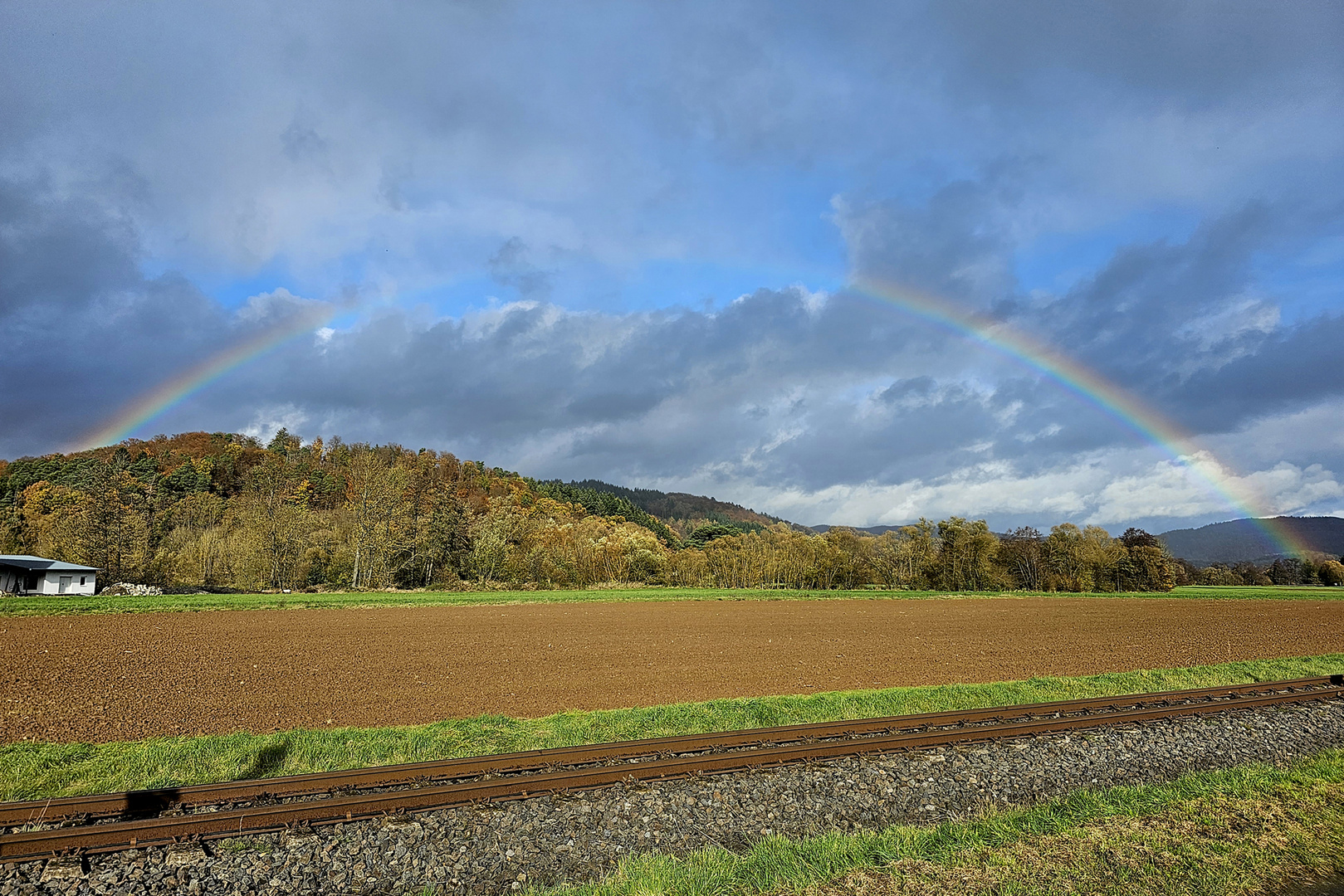 Regenbogen über dem Lahntal