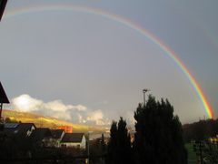 Regenbogen über dem Rheintal