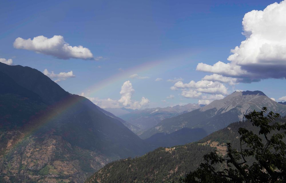 Regenbogen über dem Rhonetal