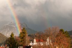 Regenbogen über dem Säuling