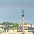 Regenbogen über dem Schlossplatz Stuttgart