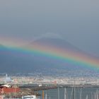 Regenbogen über dem Vesuv