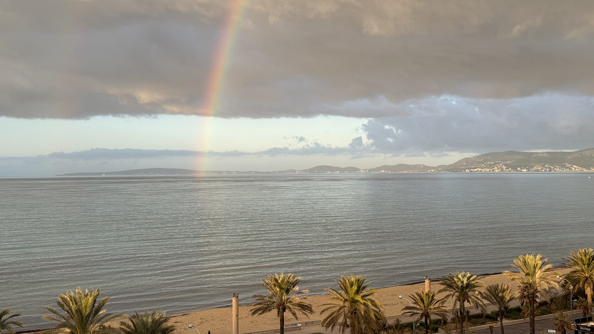 Regenbogen über der Playa