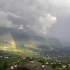 Regenbogen über Dorf Tirol / Meran (Italien)