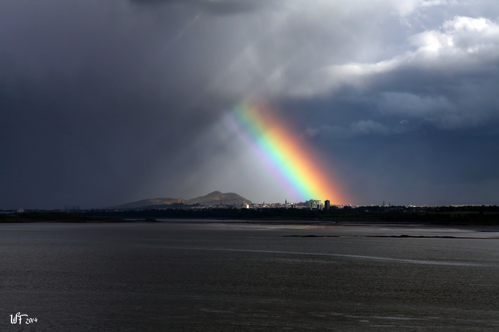 Regenbogen über Edinburgh