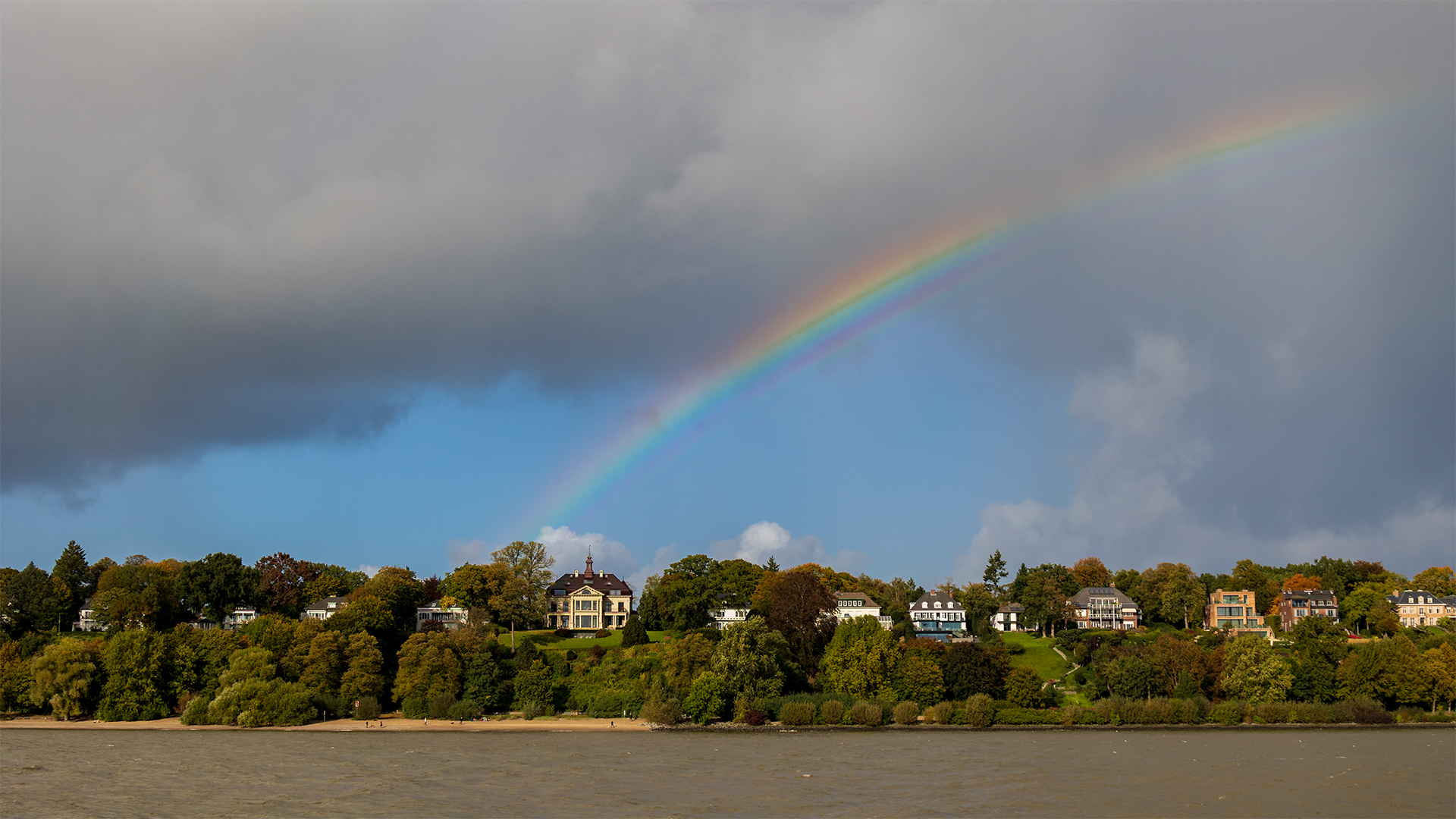 Regenbogen über Hamburgs "Armenviertel"