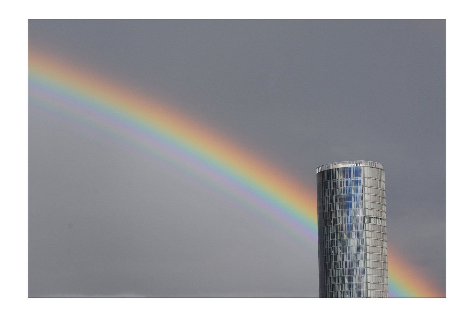 Regenbogen über Köln