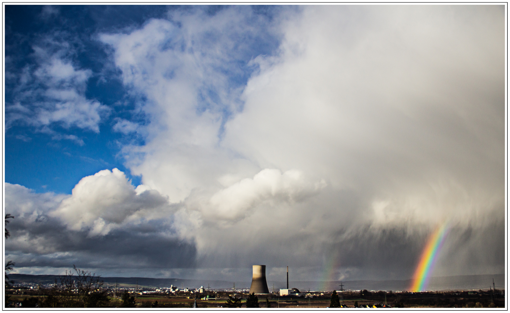 Regenbogen über Mülheim-Kärlich