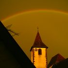 Regenbogen über Neubulacher Stadtkirche