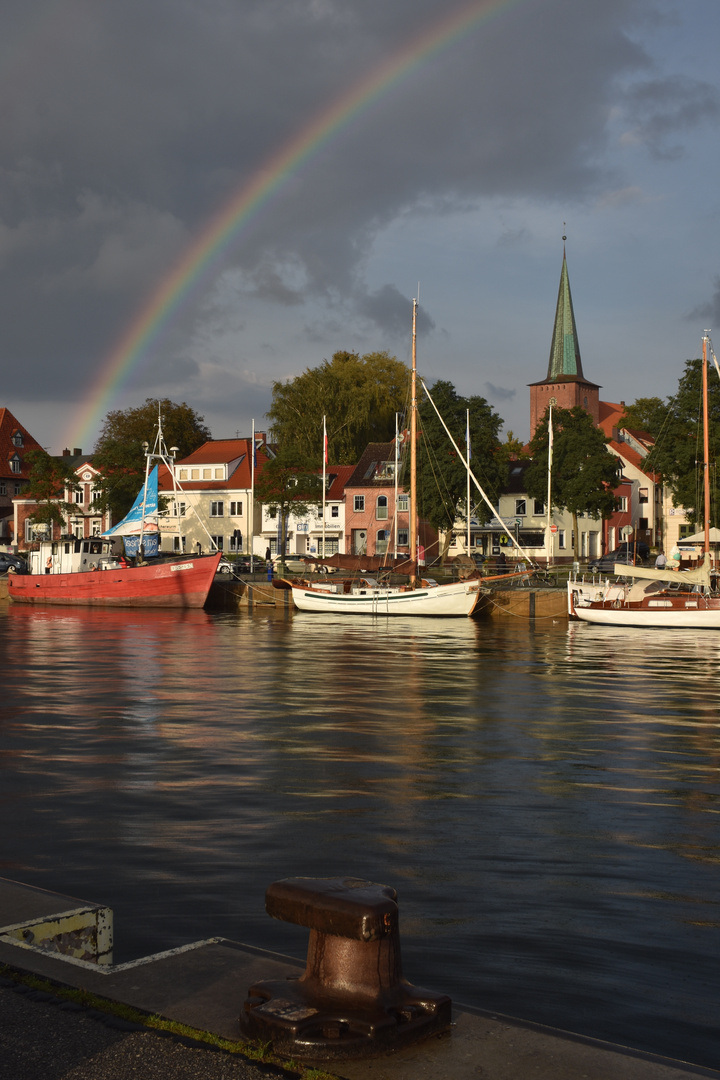 Regenbogen über Neustadt