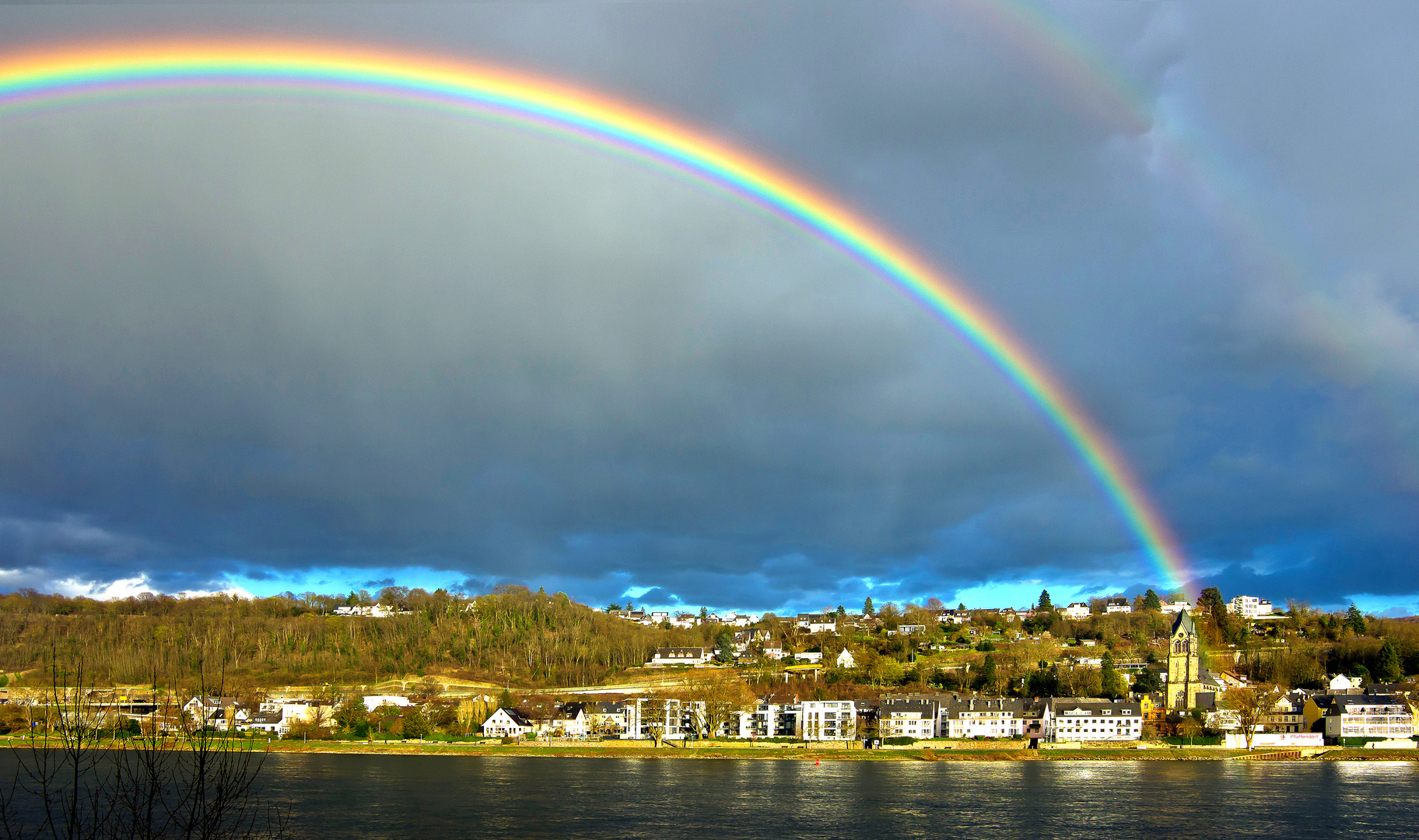 Regenbogen über Pfaffendorf