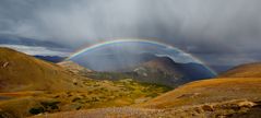 Regenbogen über Rocky Mountains