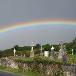 Regenbogen über Turlough Cemetry