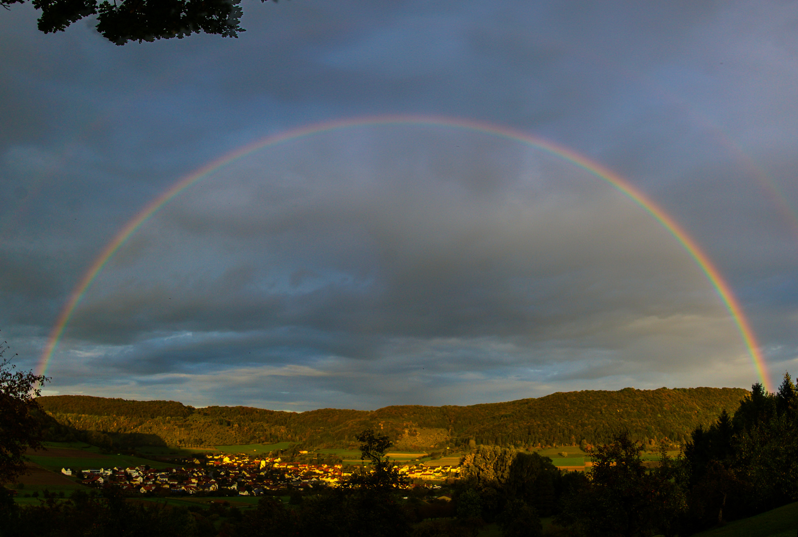 Regenbogen über Unterböhringen