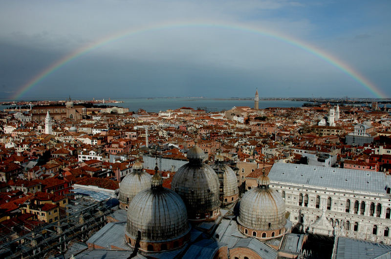 Regenbogen über Venedig