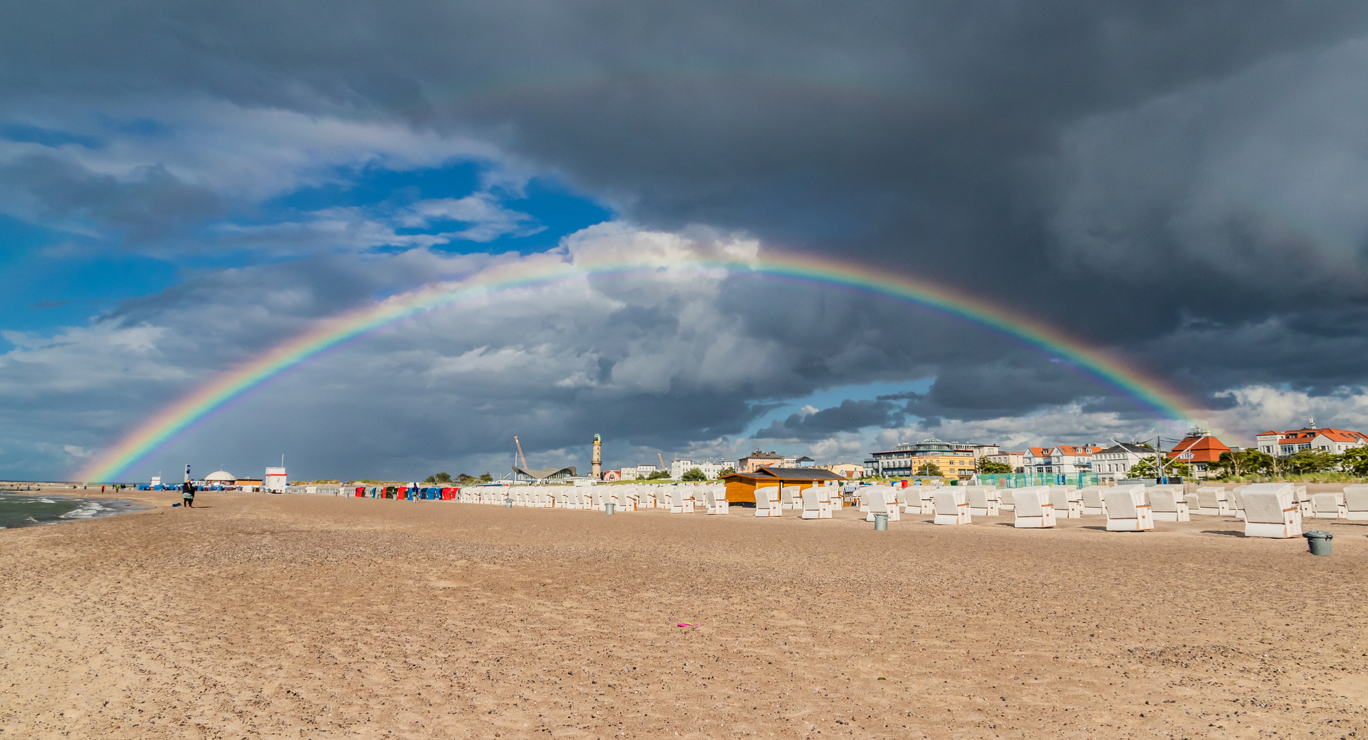 Regenbogen über Warnemünde