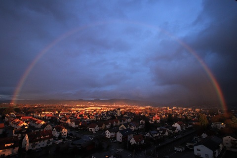 Regenbogen ueber Weinheim