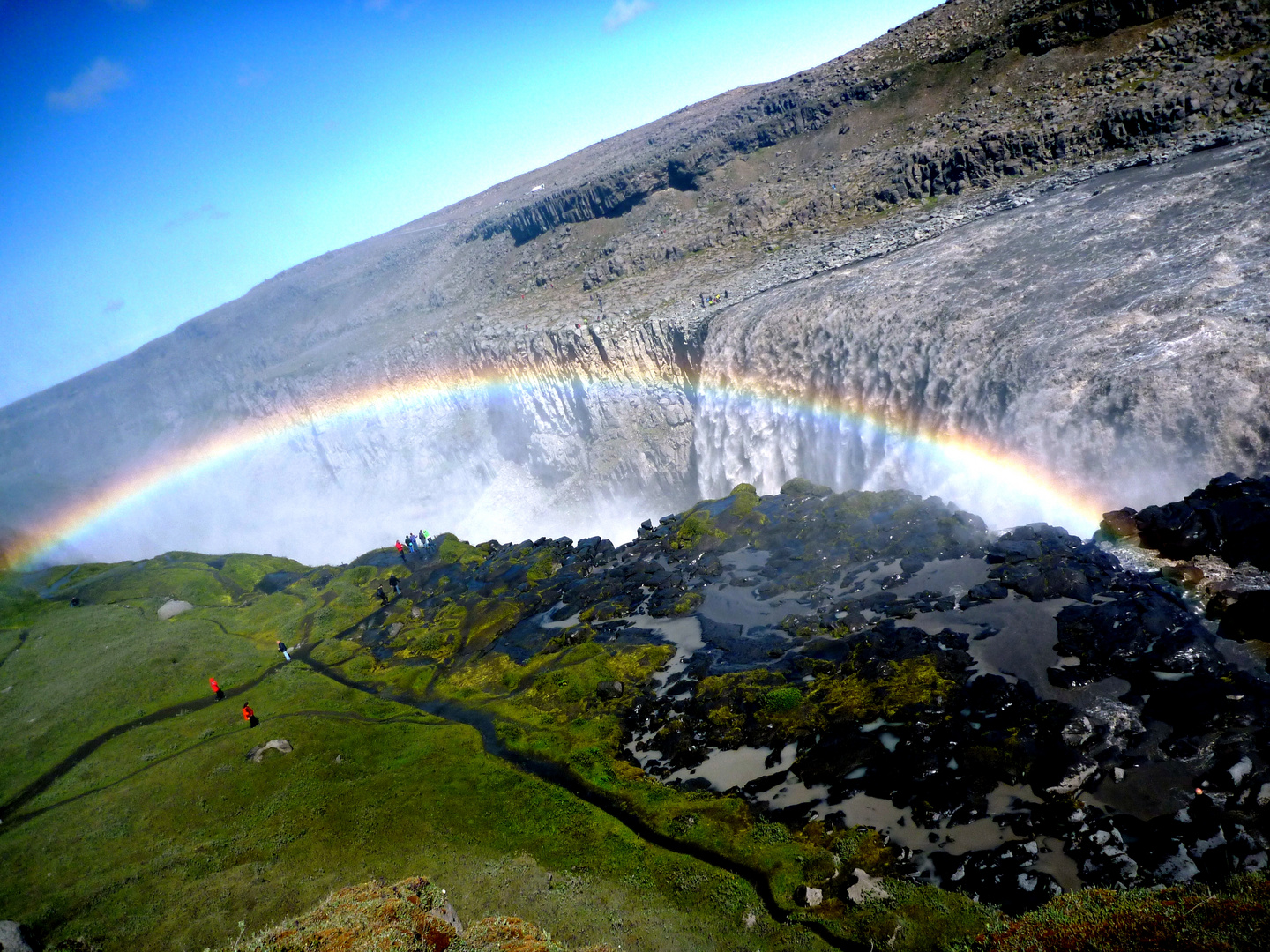 Regenbogen-Wasserfall