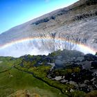 Regenbogen-Wasserfall