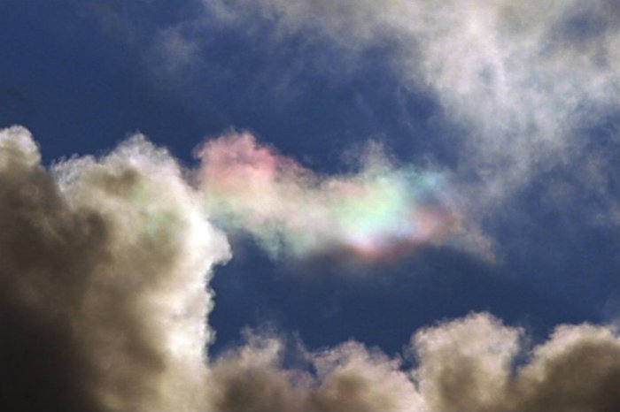 Regenbogen Wolke