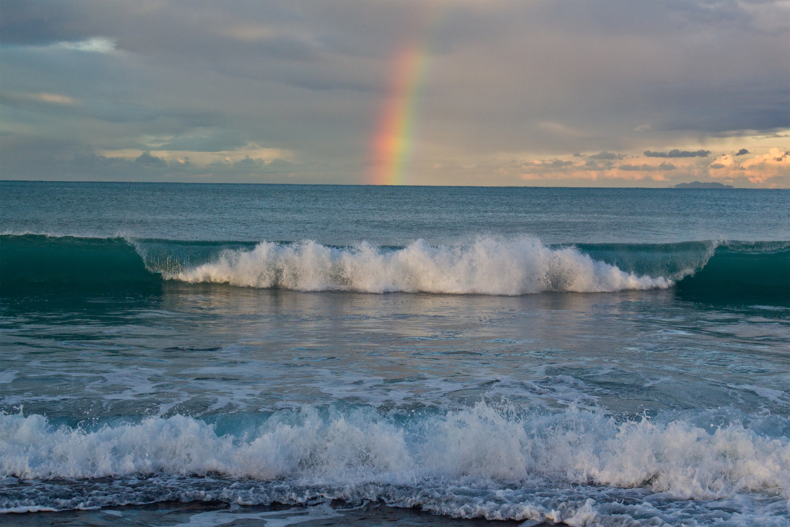 Regenbogen zwischen Toskana und Korsika