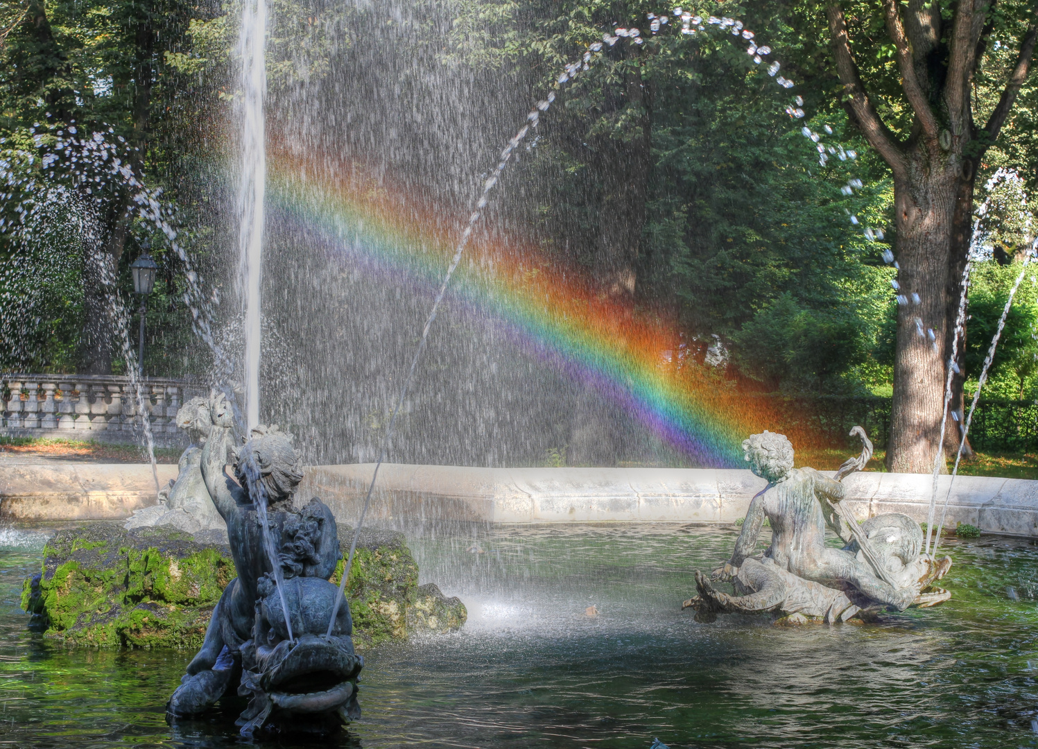 Regenbogenbrunnen