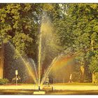 Regenbogenfarben im Springbrunnen