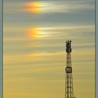 Regenbogenfarbene Wolken bei Kalteneber